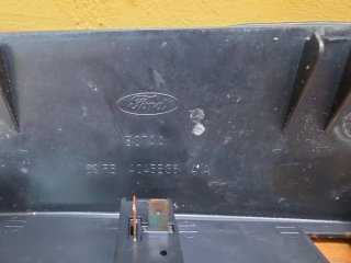 Moldura mandos elevalunas Ford Fiesta MK3