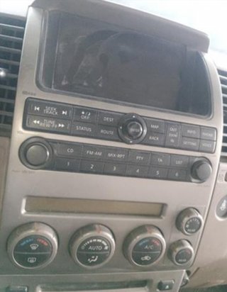 Radio navegador Nissan Navara D40