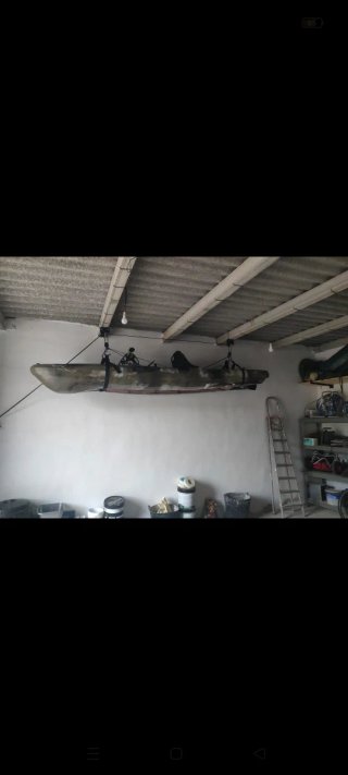 Kayak de pesca con pedales