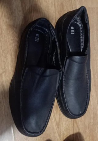 Zapatos de hombre nuevos (negro y beige) A estrena