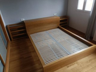 Cama de madera con somier
