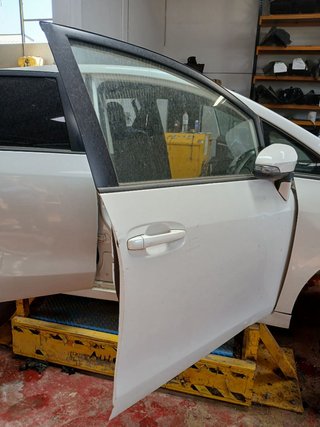 PUERTA DELANTERA DERECHA Toyota Verso (AUR2/ZGR2)(2009->)