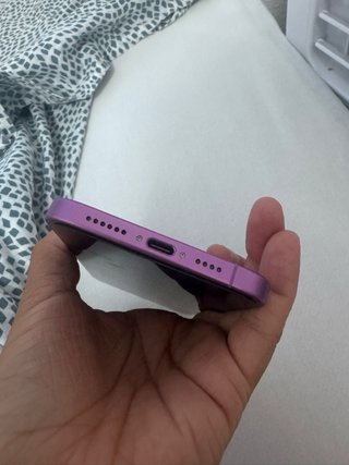 iPhone 16 Plus Morado
