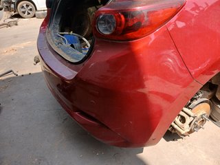 PARAGOLPES TRASERO Mazda 3 Berlina / Sedán (BM/BN)(07.2013->)