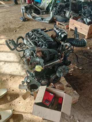 Motor Nissan Navara 2.5