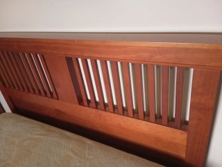 Dormitorio de matrimonio de madera