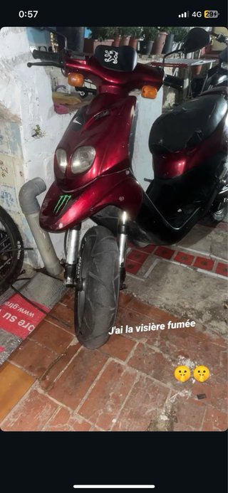 Escúter 50cc Rojo y Negro