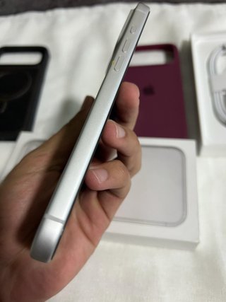 iPhone 17 Pro Max silver