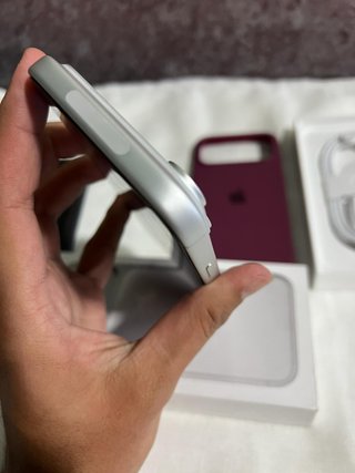 iPhone 17 Pro Max silver