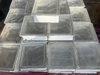 53 Ladrillos de vidrio para construcción