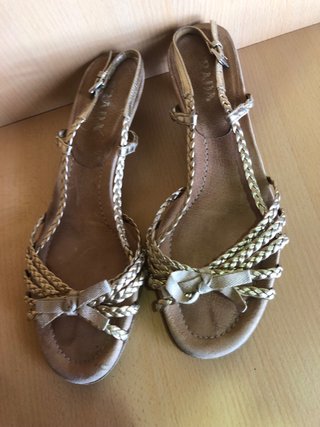 Sandalias Prada Tacón Beige Dorado Trenzadas