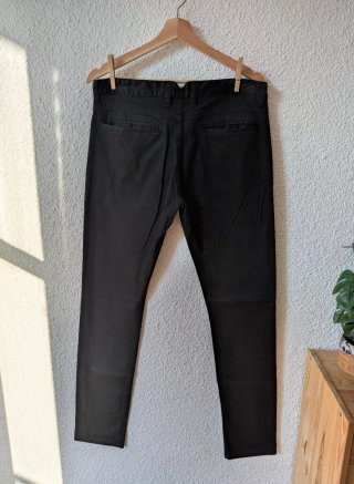 Pantalón Hominem Negro Slim Fit Talla 44