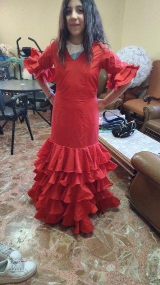 Traje de flamenca rosa y rojo talla 14