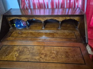 Mueble secreto madera antiguo