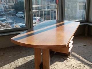 Scrivania in legno massello con cassetti
