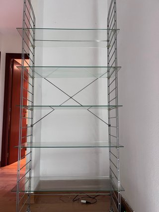 Estantería de cristal y metal