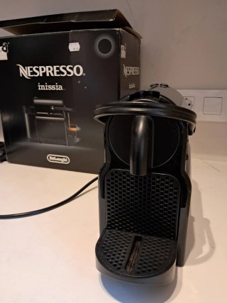 Cafetera Nespresso Inissia DeLonghi