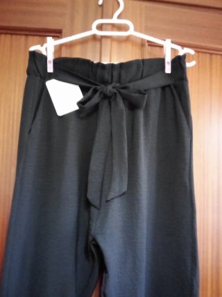 Pantalón sin ESTRENAR con ETIQUETA con cinturón