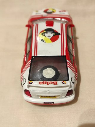 SKODA OCTAVIA SCALEXTRIC  "BELGA" CON CHASIS 3D.