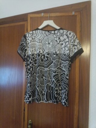 Blusa estampada manga corta