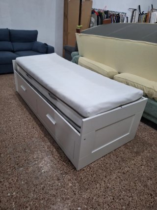 Cama Diván Brimnes + 2 Colchones con cajones