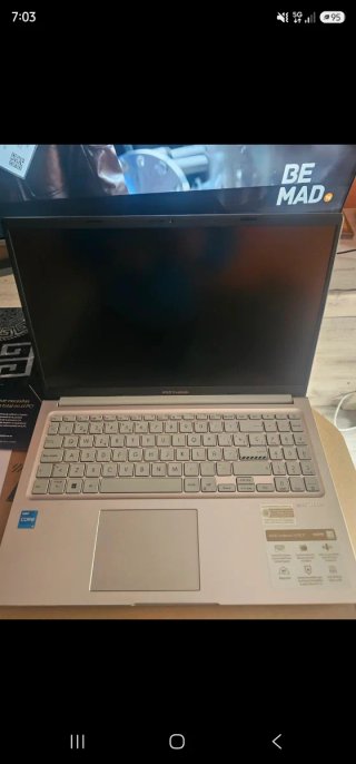 Portátil ASUS Vivobook 15