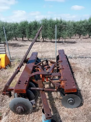 Grada de discos agrícola