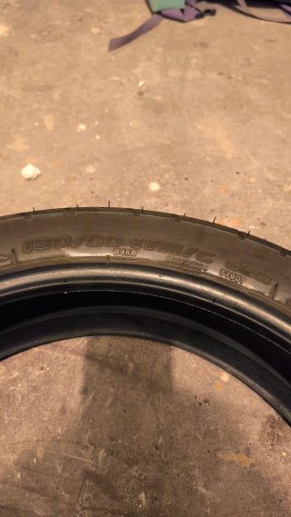Neumático Bridgestone Battlax BT46 130/80-17