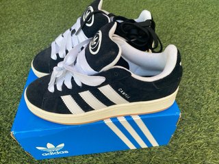 Zapatillas Adidas Campus 00s Negras y Blancas