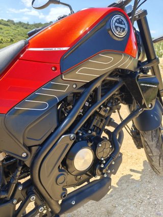 Benelli Leoncino versión 2022. 125cc
