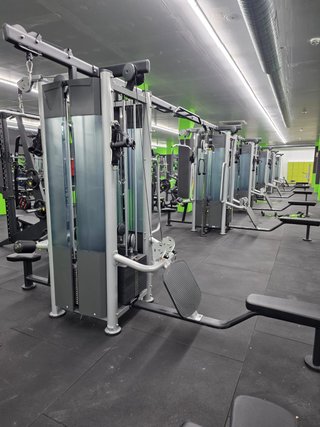 Máquina de gimnasio multifunción