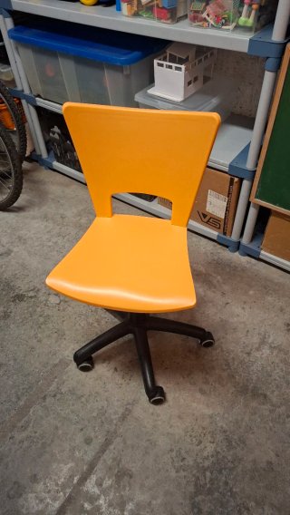 Silla de oficina naranja