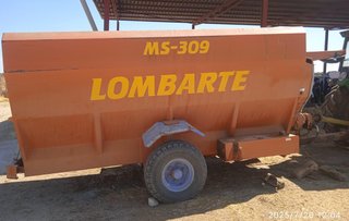 Unifeed Lombarte MS-309 de 9 m3.