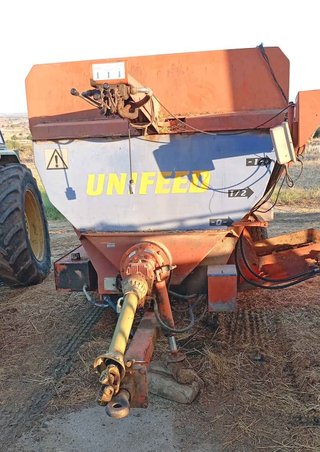 Unifeed Lombarte MS-309 de 9 m3.