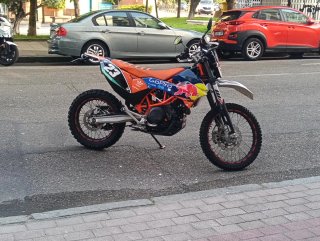 KTM 690 Enduro R Naranja/Roja