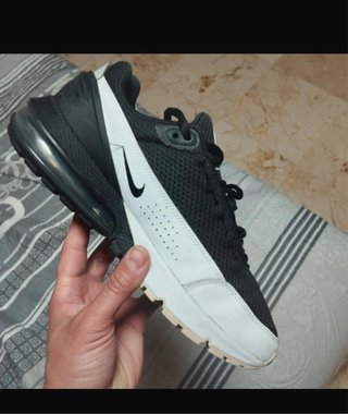 Zapatillas Nike Air Max Negras y Blancas