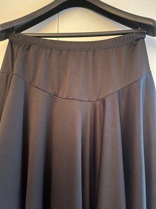 Falda Flamenca Negra. Cómoda. Ideal para clases