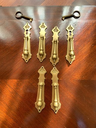Lote 6 tiradores vintage latón y 2 llaves