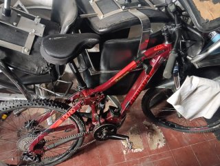 Bici Eléctrica Roja