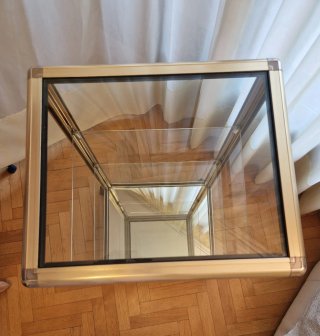 Estantería Metálica y Cristal Dorada