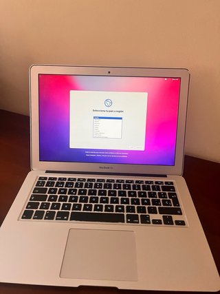 MacBook Air 2013 Plata. Em funcionamiento. Usado