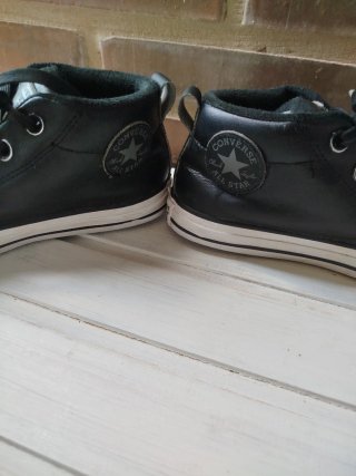 Converse niño negro piel