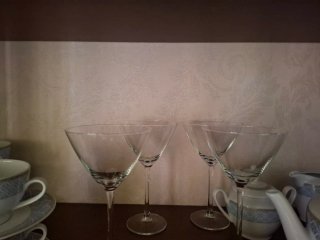 Vitrina de comedor de madera y cristal