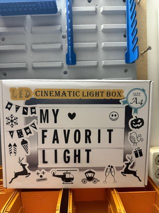 Letrero LED Cinematográfico A4