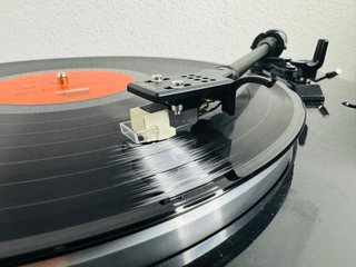 Denon DP-300F Tocadiscos Automático