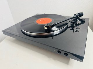 Denon DP-300F Tocadiscos Automático
