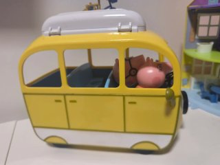 Conjunto Juguetes Peppa Pig: casa, coches