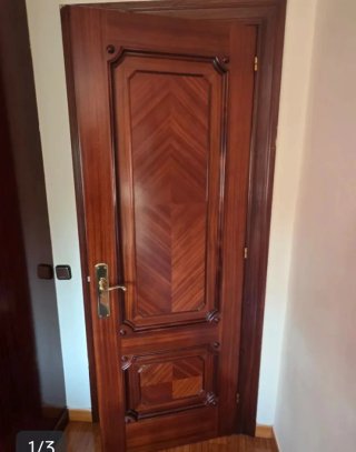 Puerta de madera interior