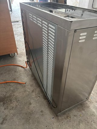 Asador Profesional MCM 4 Espadas Gas