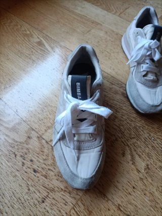 Zapatillas Bimba y Lola Talla 36 Beige/Blanco